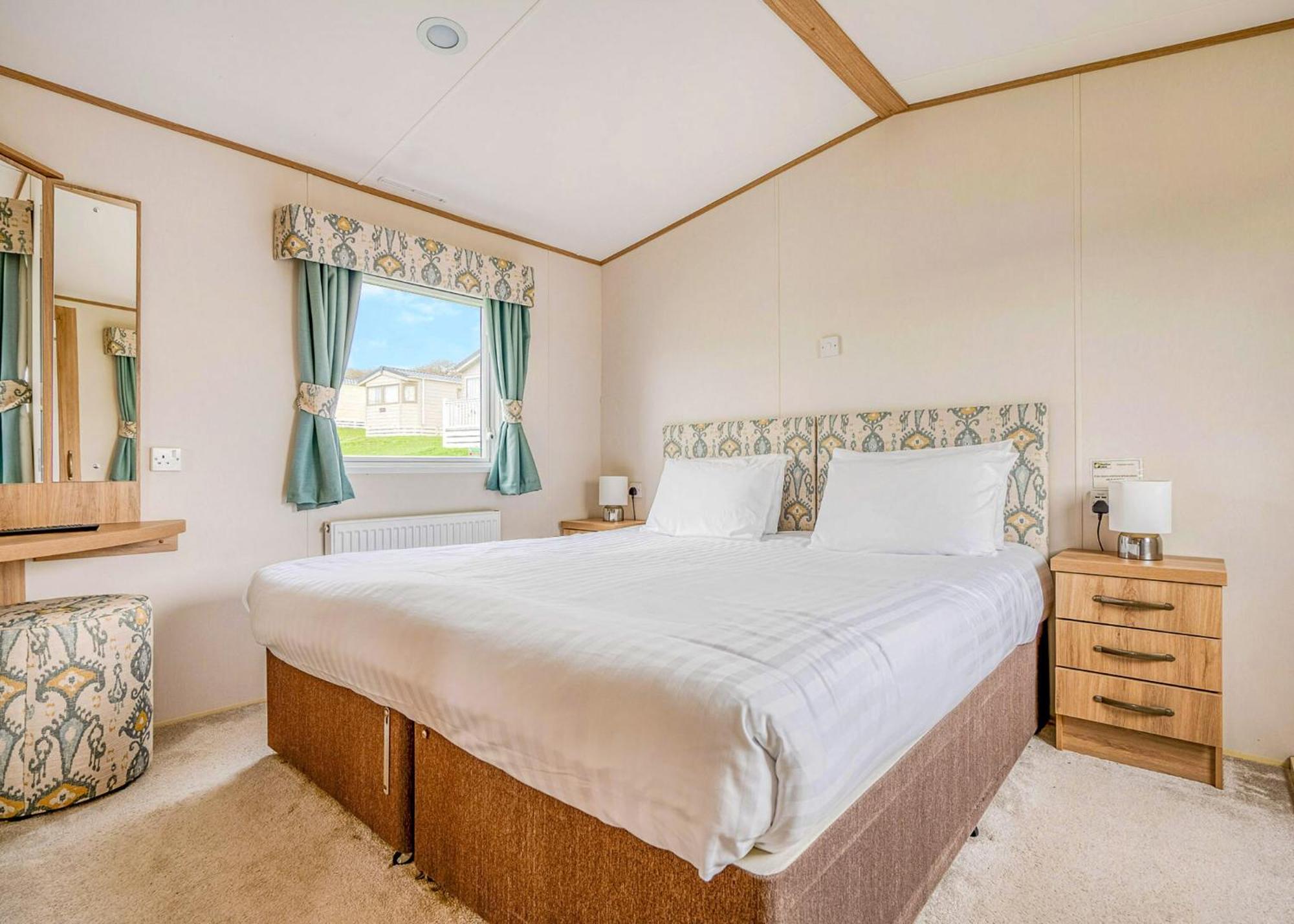 Meadow Lakes Holiday Park St Austell Phòng bức ảnh