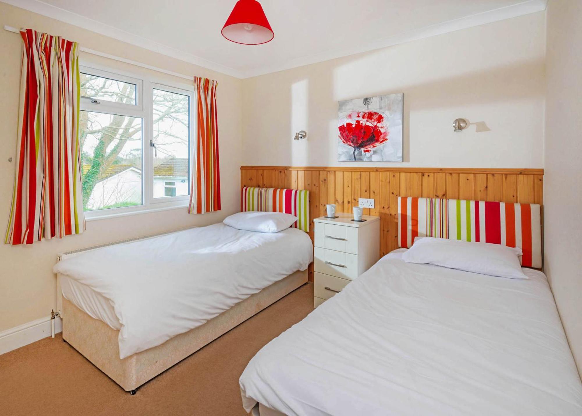 Meadow Lakes Holiday Park St Austell Phòng bức ảnh