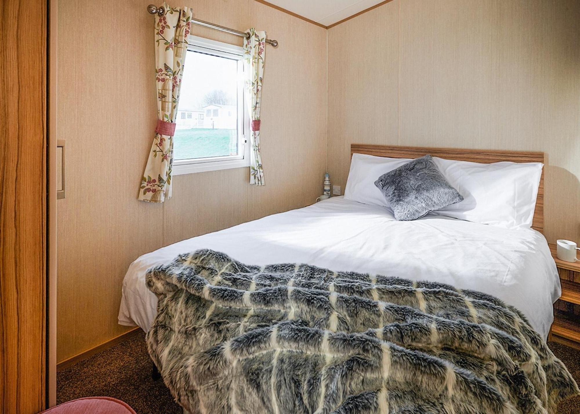 Meadow Lakes Holiday Park St Austell Phòng bức ảnh