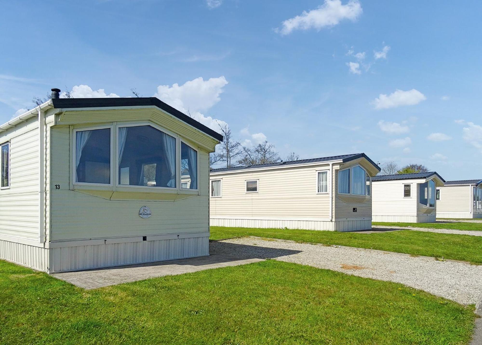 Meadow Lakes Holiday Park St Austell Phòng bức ảnh